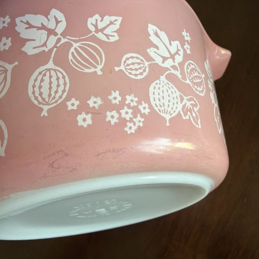 Vintage Pink Pyrex Gooseberry Cinderella  Casserole Dishes Set of 3 with 2 Lids